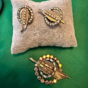 Vintage Gold and Silver color Leaf Brooch Set